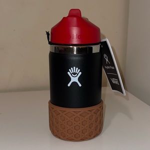 HYDRO FLASK X VANS COLLABORATION